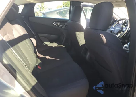 2015 Chrysler 200 Limited z USA, uszkodzony, nr VIN 1C3CCCAB0FN728293